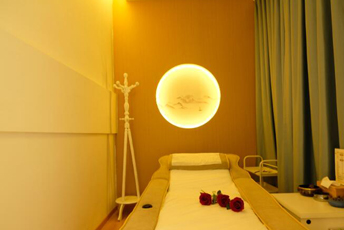 杭州下城区日式指压的寂静美学：在按压中听见雪落的声音